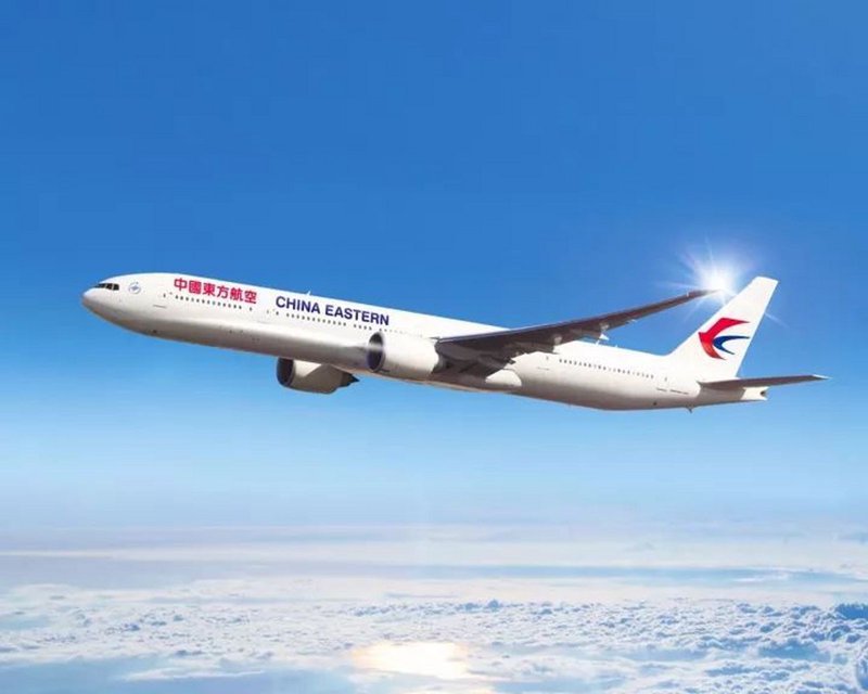 机舱广告：空中传播的时尚与信息